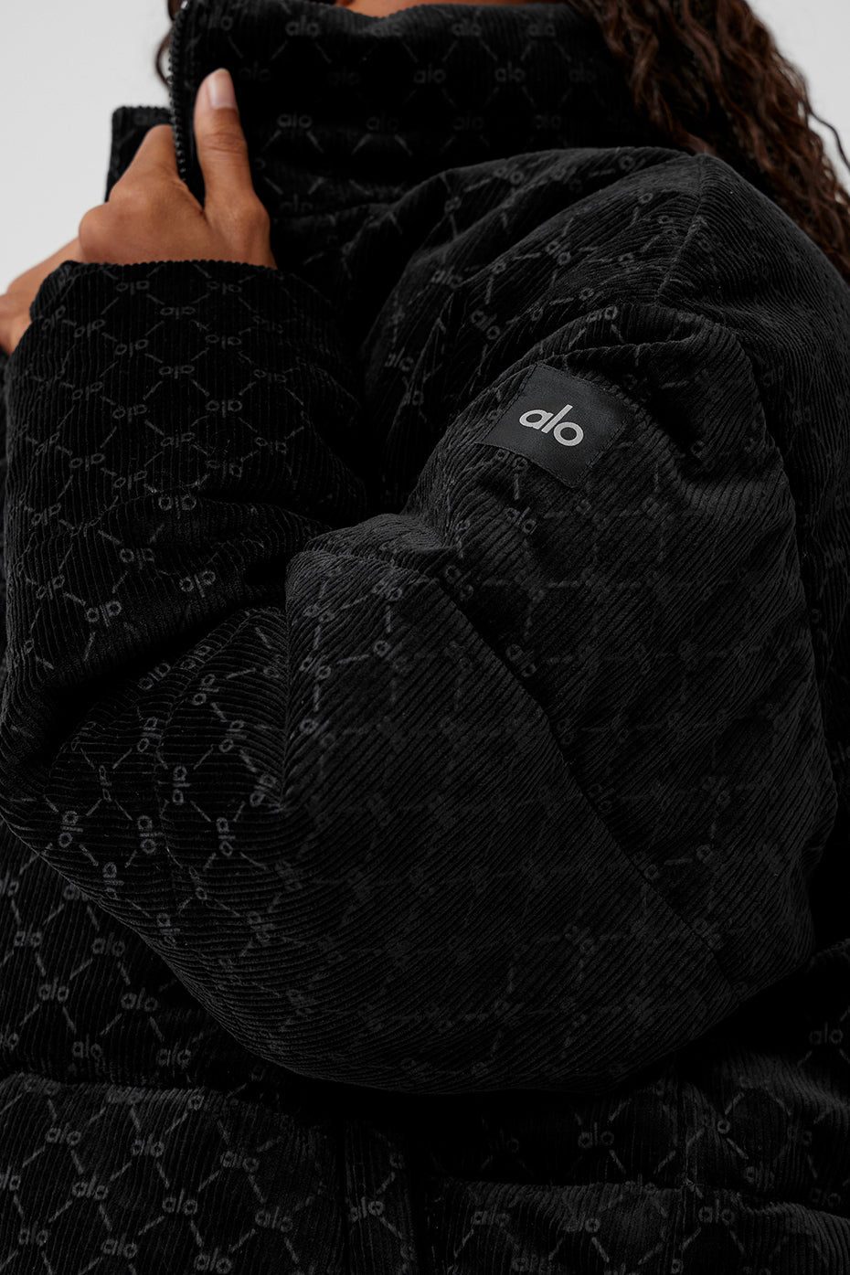Debossed Corduroy Stage Puffer - Black