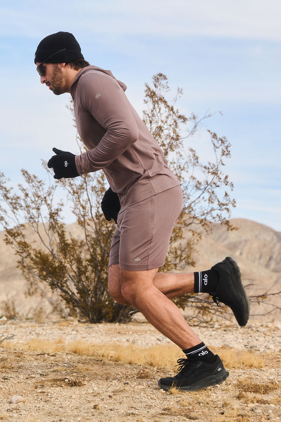7" Conquer React Performance Short - Mushroom